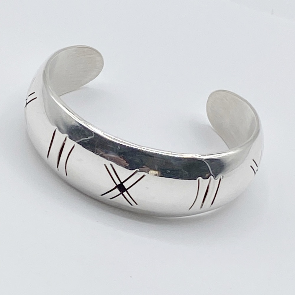 Vintage Silver Taxco 925 Cuff Bracelet with Etched Design